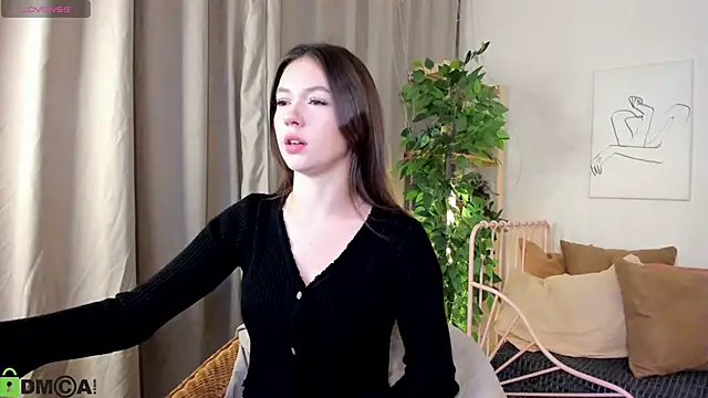 Nicole Charm online show from September 2025 09:14:01 PM