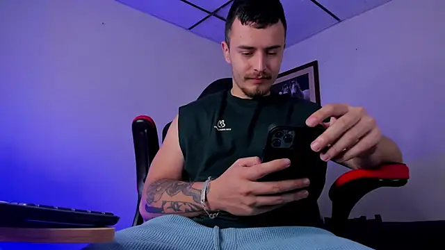 james connor2 online show from December 2024 06:09:02 PM