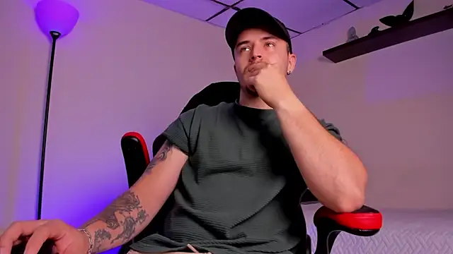 Snapshot of james_connor2 chatting on November 2025 06:40:02 PM james connor2 online show from November 2025 06:40:02 PM