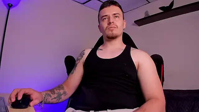 Snapshot of james_connor2 chatting on November 2025 07:38:01 PM james connor2 online show from November 2025 07:38:01 PM