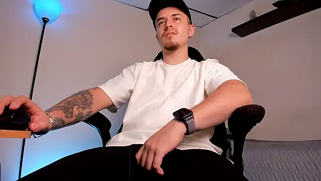 Snapshot of james_connor2 chatting on January 2026 07:30:01 PM james connor2 online show from January 2026 07:30:01 PM