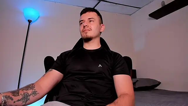 Snapshot of james_connor2 chatting on January 2026 07:08:01 PM james connor2 online show from January 2026 07:08:01 PM