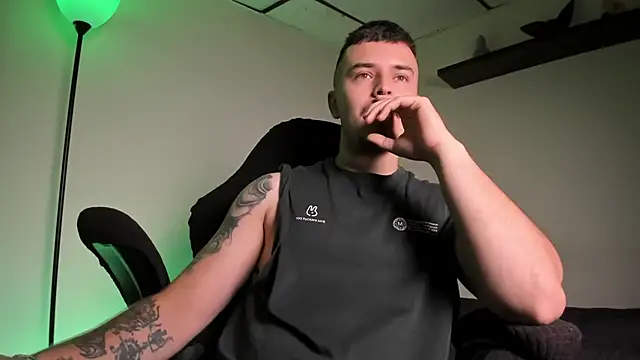 Snapshot of james_connor2 chatting on February 2026 06:44:02 PM james connor2 online show from February 2026 06:44:02 PM