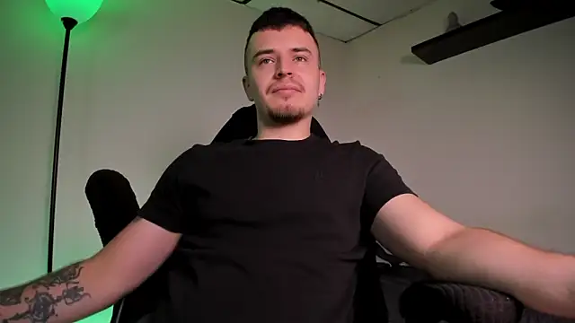 Snapshot of james_connor2 chatting on February 2026 06:45:01 PM james connor2 online show from February 2026 06:45:01 PM