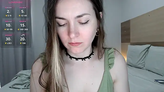 Snapshot of Naughty_Annn chatting on December 2025 01:38:01 PM Naughty Annn online show from December 2025 01:38:01 PM