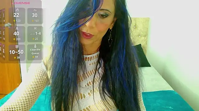 Alettalovee online show from April 2026 02:36:01 PM