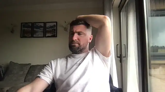 Snapshot of MarriedManBigCock chatting on April 2026 11:48:01 AM MarriedManBigCock online show from April 2026 11:48:01 AM