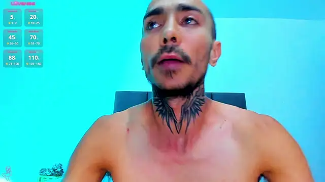 Snapshot of steven_hott8 chatting on June 2026 08:03:01 PM steven hott8 online show from June 2026 08:03:01 PM