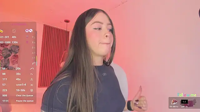 Snapshot of TiffanyWright chatting on November 2025 01:33:02 PM TiffanyWright online show from November 2025 01:33:02 PM