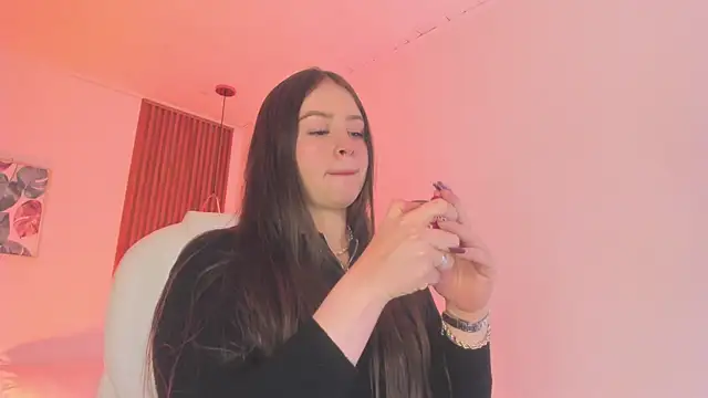 Snapshot of TiffanyWright chatting on November 2025 01:26:02 PM TiffanyWright online show from November 2025 01:26:02 PM