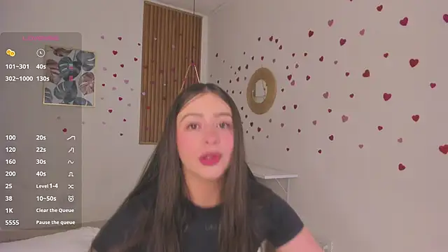 Snapshot of TiffanyWright chatting on April 2026 01:34:01 PM TiffanyWright online show from April 2026 01:34:01 PM