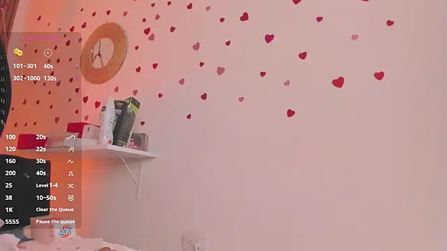 Snapshot of TiffanyWright chatting on April 2026 07:51:02 PM TiffanyWright online show from April 2026 07:51:02 PM