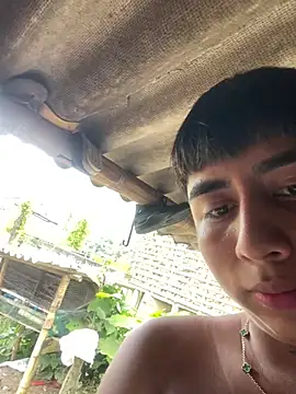 Snapshot of FlpGmz chatting on February 2026 06:52:01 PM FlpGmz online show from February 2026 06:52:01 PM