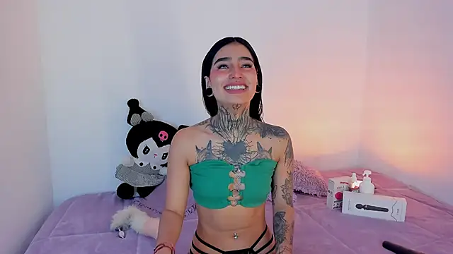 shadowcatt  online show from December 2024 06:42:02 PM