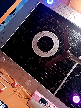 Snapshot of miyaababy chatting on December 2025 06:15:01 PM miyaababy online show from December 2025 06:15:01 PM