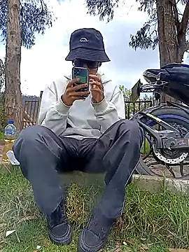 Cuervo maniaco online show from February 2026 04:37:02 PM