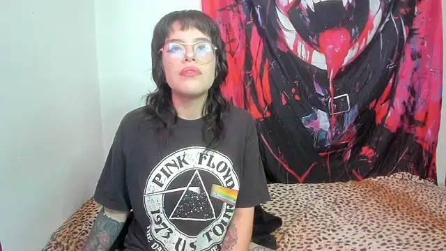 Snapshot of Lucyfx666 chatting on December 2025 02:01:01 PM Lucyfx666 online show from December 2025 02:01:01 PM