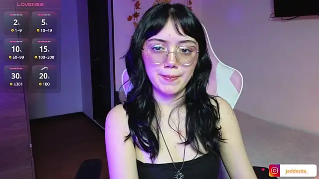 suzumi   online show from January 2025 05:06:01 PM