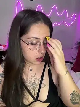 Snapshot of Mizztikaa chatting on January 2025 05:09:01 AM Mizztikaa online show from January 2025 05:09:01 AM