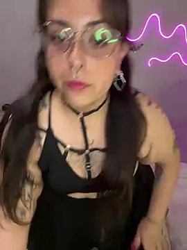 Snapshot of Mizztikaa chatting on February 2025 03:22:01 AM Mizztikaa online show from February 2025 03:22:01 AM