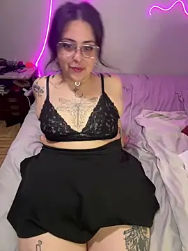 Snapshot of Mizztikaa chatting on February 2025 04:06:01 AM Mizztikaa online show from February 2025 04:06:01 AM