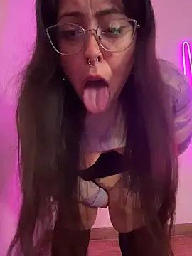 Mizztikaa online show from April 2026 07:04:02 PM