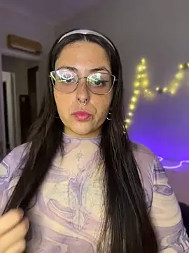 Snapshot of Mizztikaa chatting on April 2026 05:16:01 PM Mizztikaa online show from April 2026 05:16:01 PM