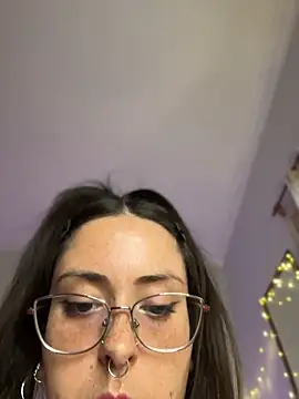 Snapshot of Mizztikaa chatting on May 2026 06:57:01 PM Mizztikaa online show from May 2026 06:57:01 PM