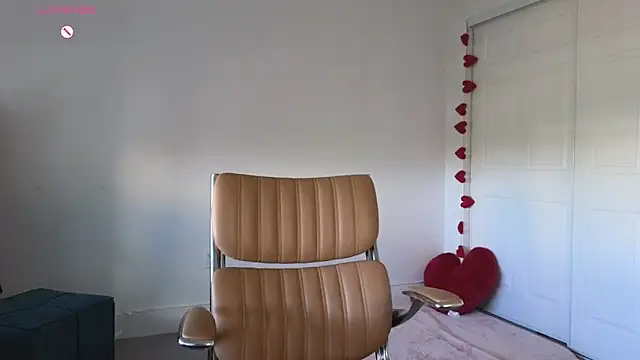 Sapphir3xoxo online show from February 2025 07:59:02 PM