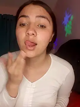 Snapshot of Nahiara_velez chatting on December 2024 10:27:01 PM Nahiara velez online show from December 2024 10:27:01 PM