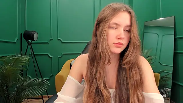 Snapshot of MaryannSoftt chatting on January 2025 06:38:01 PM MaryannSoftt online show from January 2025 06:38:01 PM