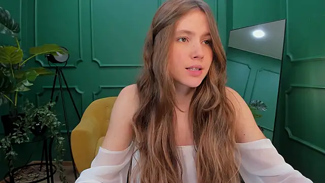 Snapshot of MaryannSoftt chatting on January 2025 04:26:01 PM MaryannSoftt online show from January 2025 04:26:01 PM