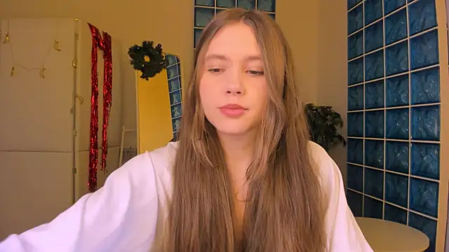 Snapshot of MaryannSoftt chatting on December 2025 04:11:01 PM MaryannSoftt online show from December 2025 04:11:01 PM