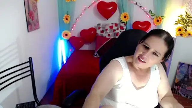 victoria jones online show from February 2025 06:08:02 PM