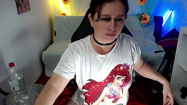 victoria jones online show from March 2025 06:54:01 PM