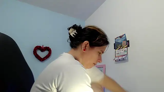 victoria jones online show from March 2026 01:26:02 PM