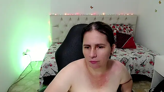 victoria jones online show from April 2026 02:08:02 PM