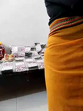 Snapshot of Diya_Chopra chatting on January 2025 04:12:01 AM Diya Chopra online show from January 2025 04:12:01 AM