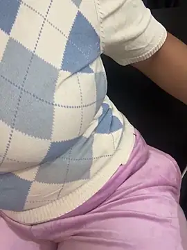 Snapshot of Diya_Chopra chatting on November 2025 04:25:02 AM Diya Chopra online show from November 2025 04:25:02 AM