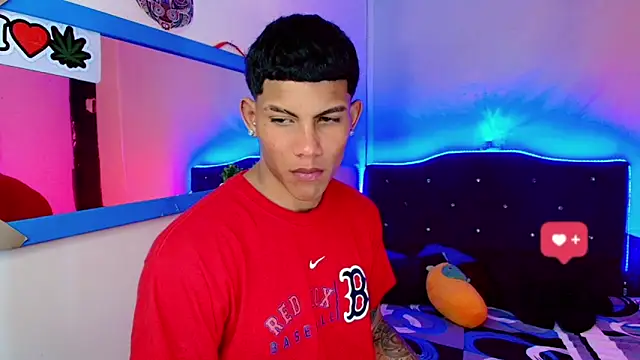 Damian latinxxx online show from February 2025 05:42:01 AM