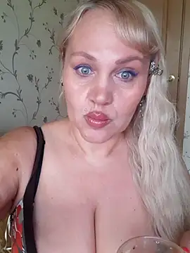 IsabellaBoni online show from April 2026 06:29:02 AM