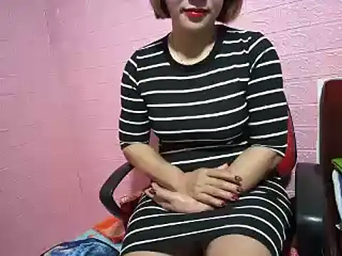 Snapshot of Mama-BigPussy chatting on December 2024 08:56:01 AM Mama-BigPussy online show from December 2024 08:56:01 AM