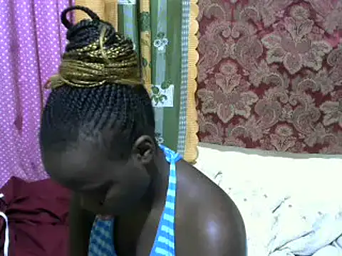 Snapshot of Thicky_kyla chatting on March 2025 04:35:01 AM Thicky kyla online show from March 2025 04:35:01 AM