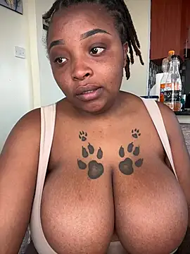 Snapshot of Savage_baby chatting on January 2025 10:28:02 AM Savage baby online show from January 2025 10:28:02 AM