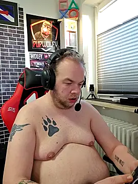 PupW0lfy online show from December 2024 07:35:01 AM