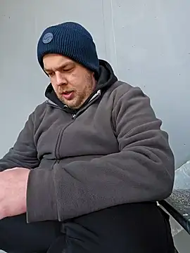 PupW0lfy online show from January 2025 11:33:01 AM