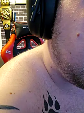 PupW0lfy online show from February 2025 04:32:01 PM