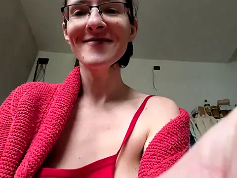 Snapshot of Milky_hairy_mommy chatting on February 2025 11:39:02 AM Milky hairy mommy online show from February 2025 11:39:02 AM