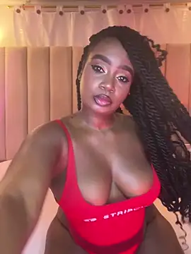 Britanymooree online show from March 2026 09:32:02 PM