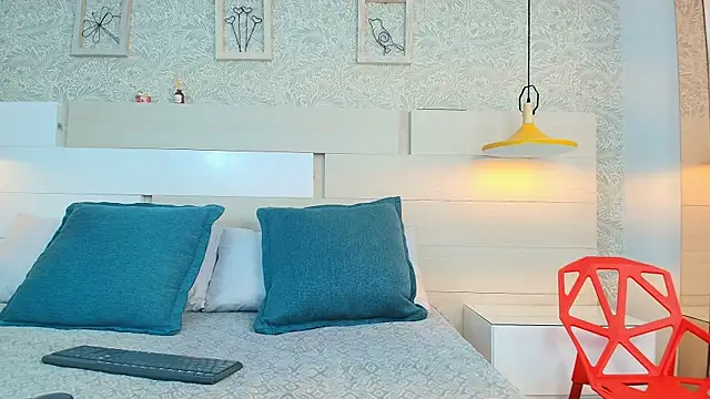 Isabela Coleman online show from April 2026 03:24:02 PM